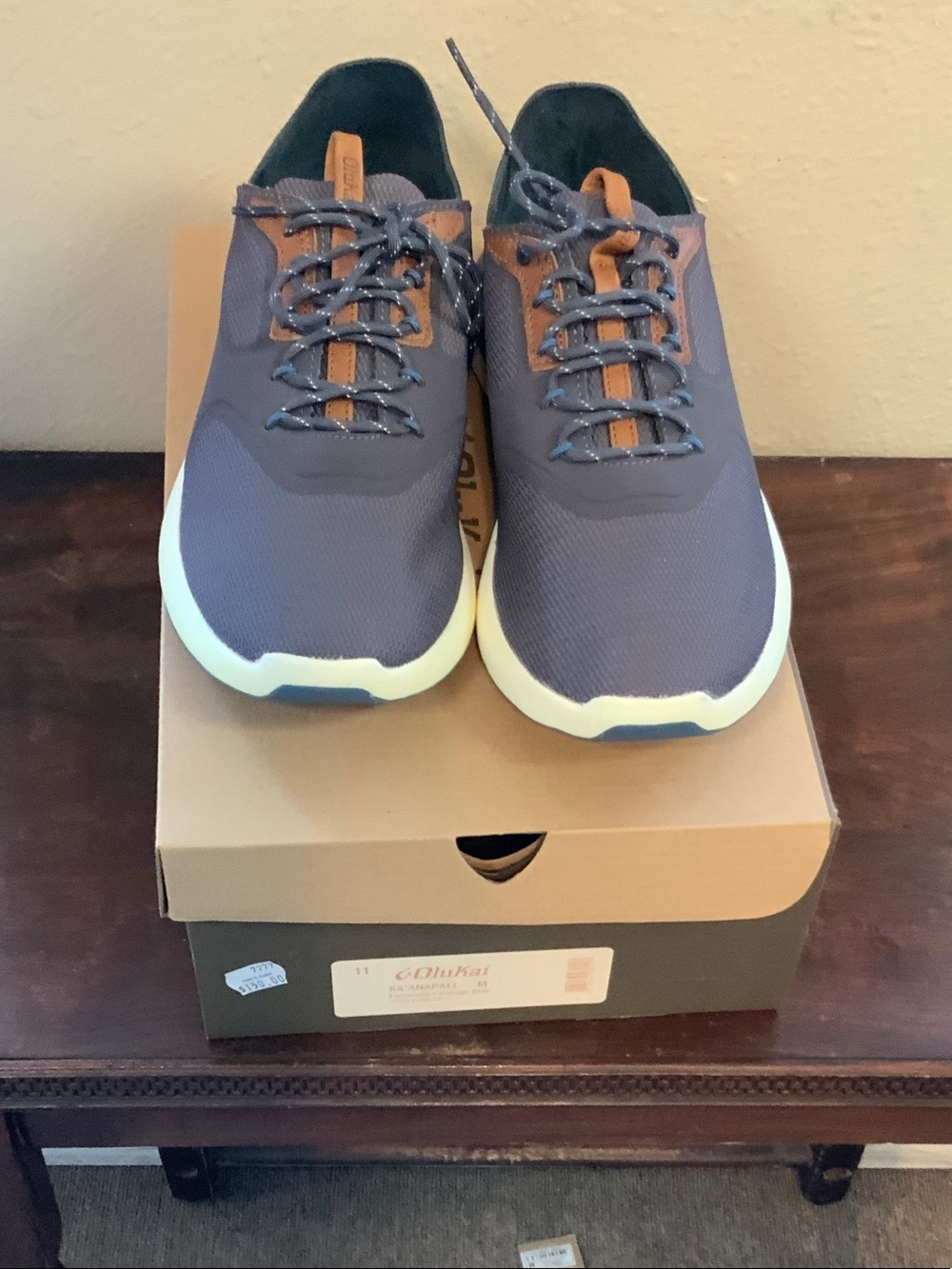 OluKai Men's Navy Sneakers  KA’ANAPALI VINTAGE BLUE. 10509-PVVN